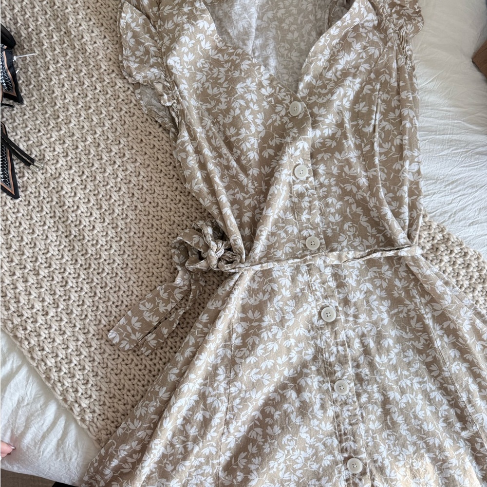 Tommy Hilfiger Beige and White Floral Dress